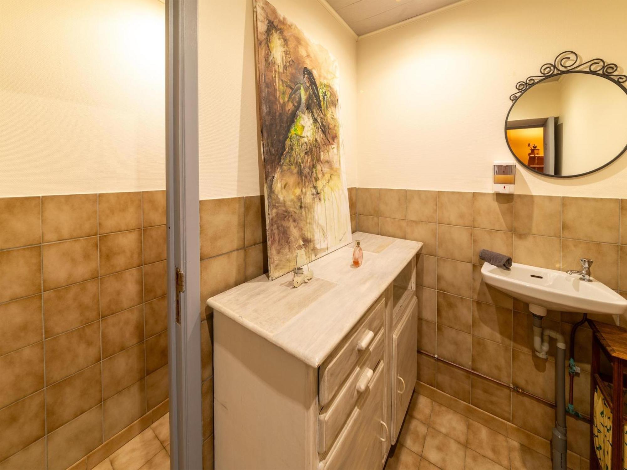 Holiday Home With Bubble Bath Florenville Bagian luar foto